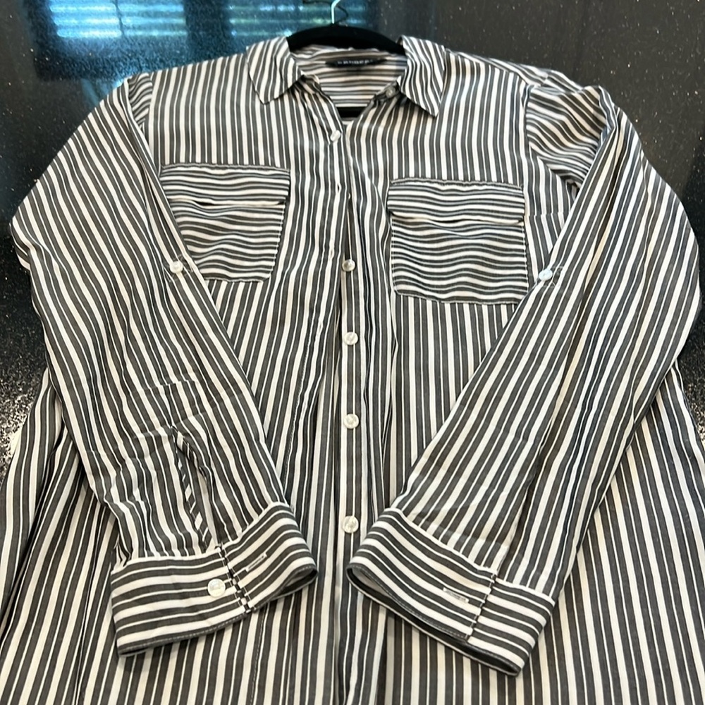Express Portofino size medium gray striped